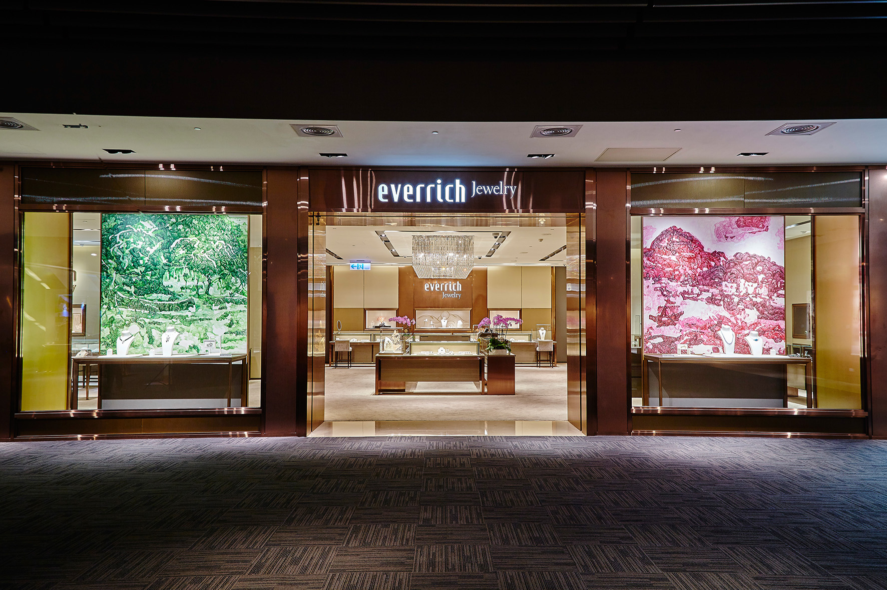 everrich-jewelry-with-display-windows-by-taiwanese-artist