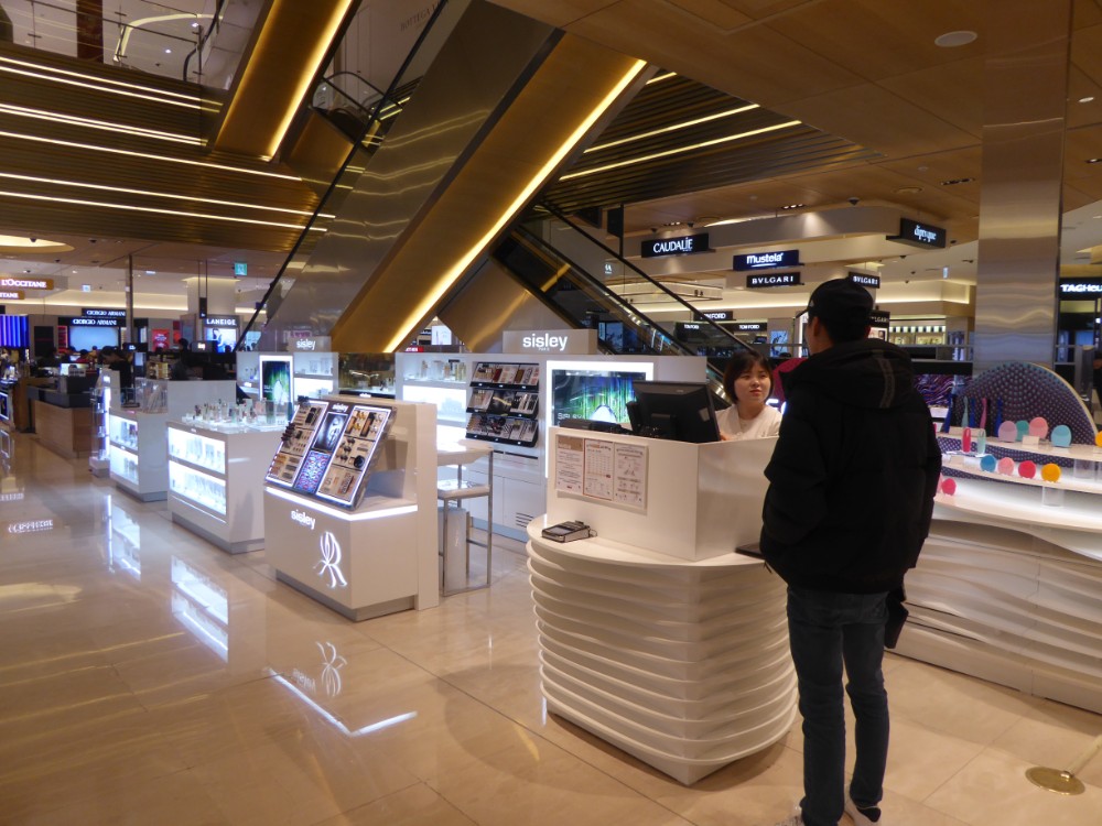 Louis Vuitton Changi Airport Singapore: The brand's first travel retail  store in South Asia - The Peak Magazine