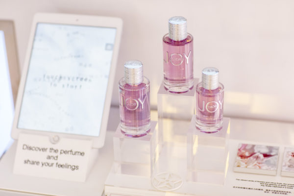 Ode To Joy Parfums Christian Dior Makes A Splash At Changi With First Women S Fragrance In Years The Moodie Davitt Report The Moodie Davitt Report