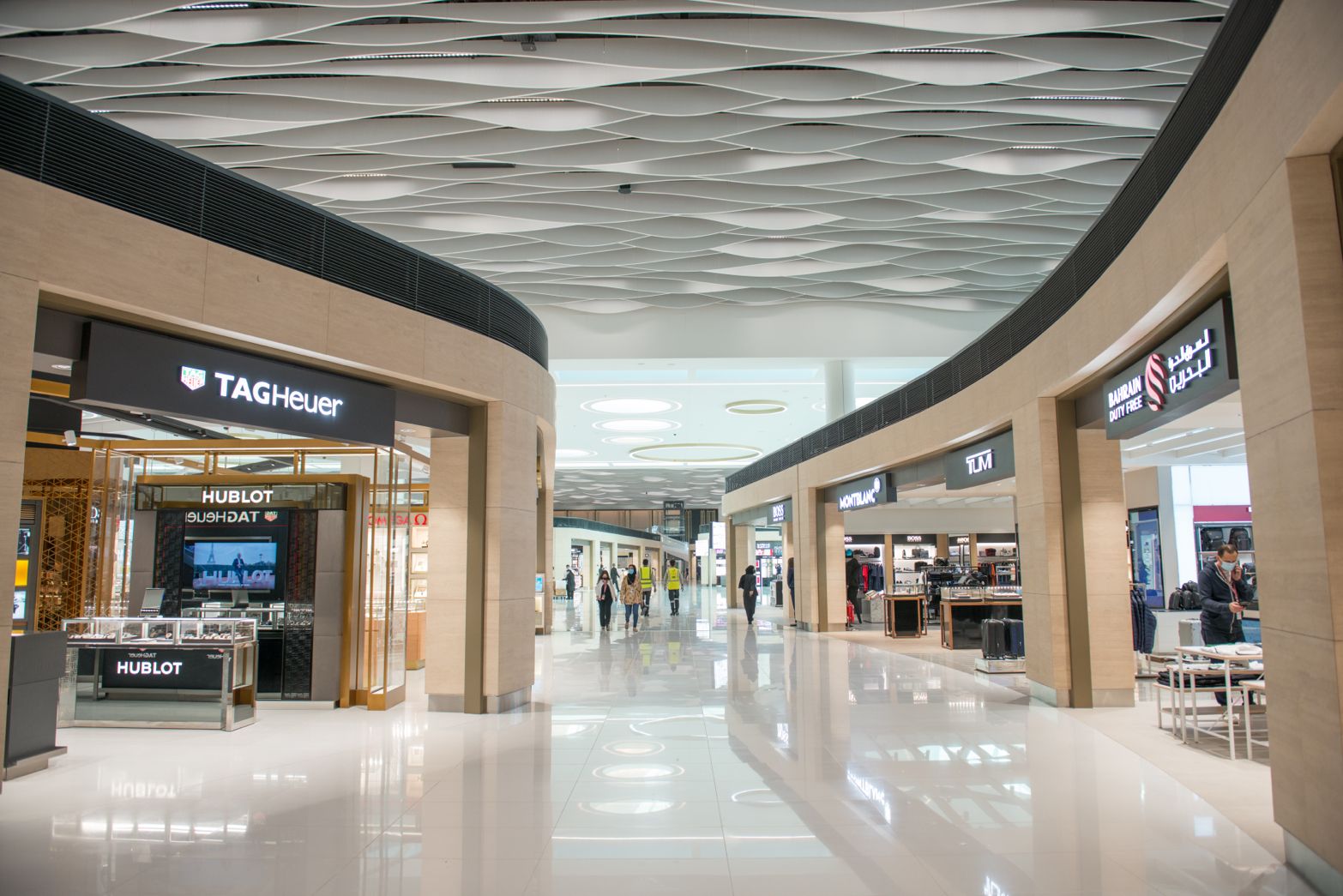 Duty Free shopping,handbags, and luxury goods for sale at departure lounge,  Bahrain International Airport, Bahrain, Middle East Stock Photo - Alamy