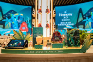 Savour the spirit of travel with this Singapore Changi Exclusive Hennessy  X.O Limited Edition - Duty Free Hunter