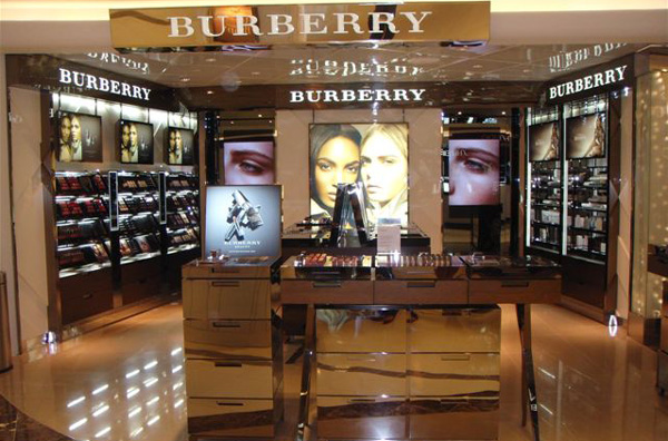 Burberry galleria mall online