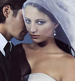 A new ad campaign has been created to support the launch of Vera Wang Sheer Veil