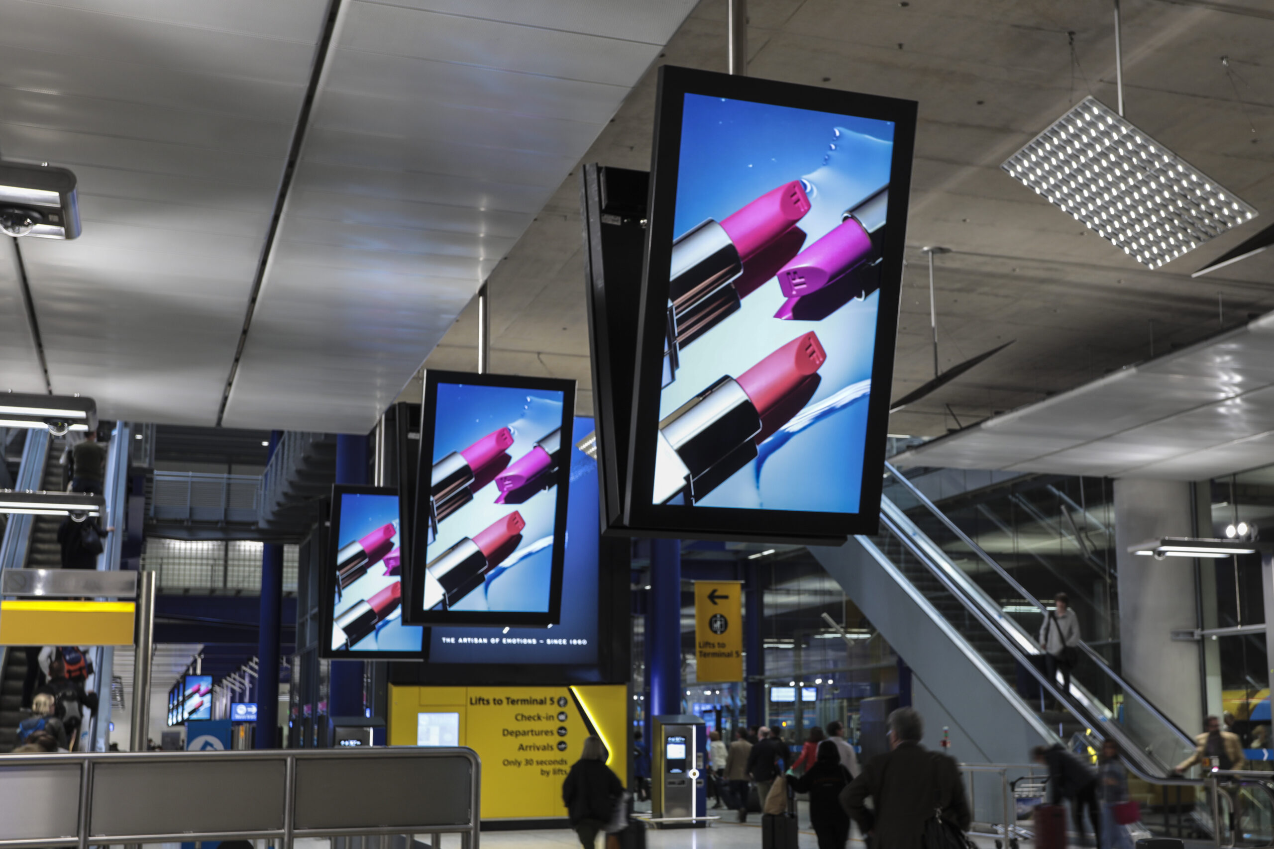 JCDecaux refreshes advertising portfolio for Heathrow rail