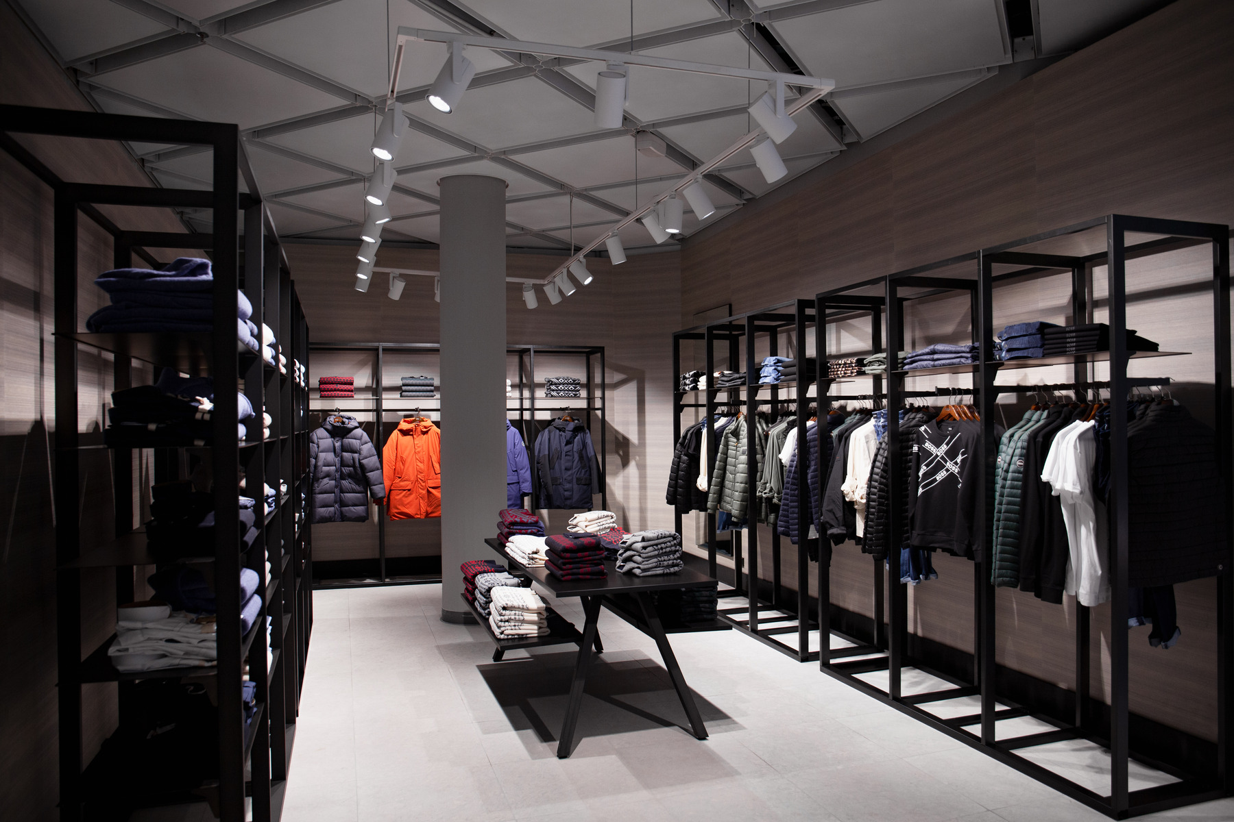 Fashion label Hirmer unveils debut store at Munich Airport : Moodie ...