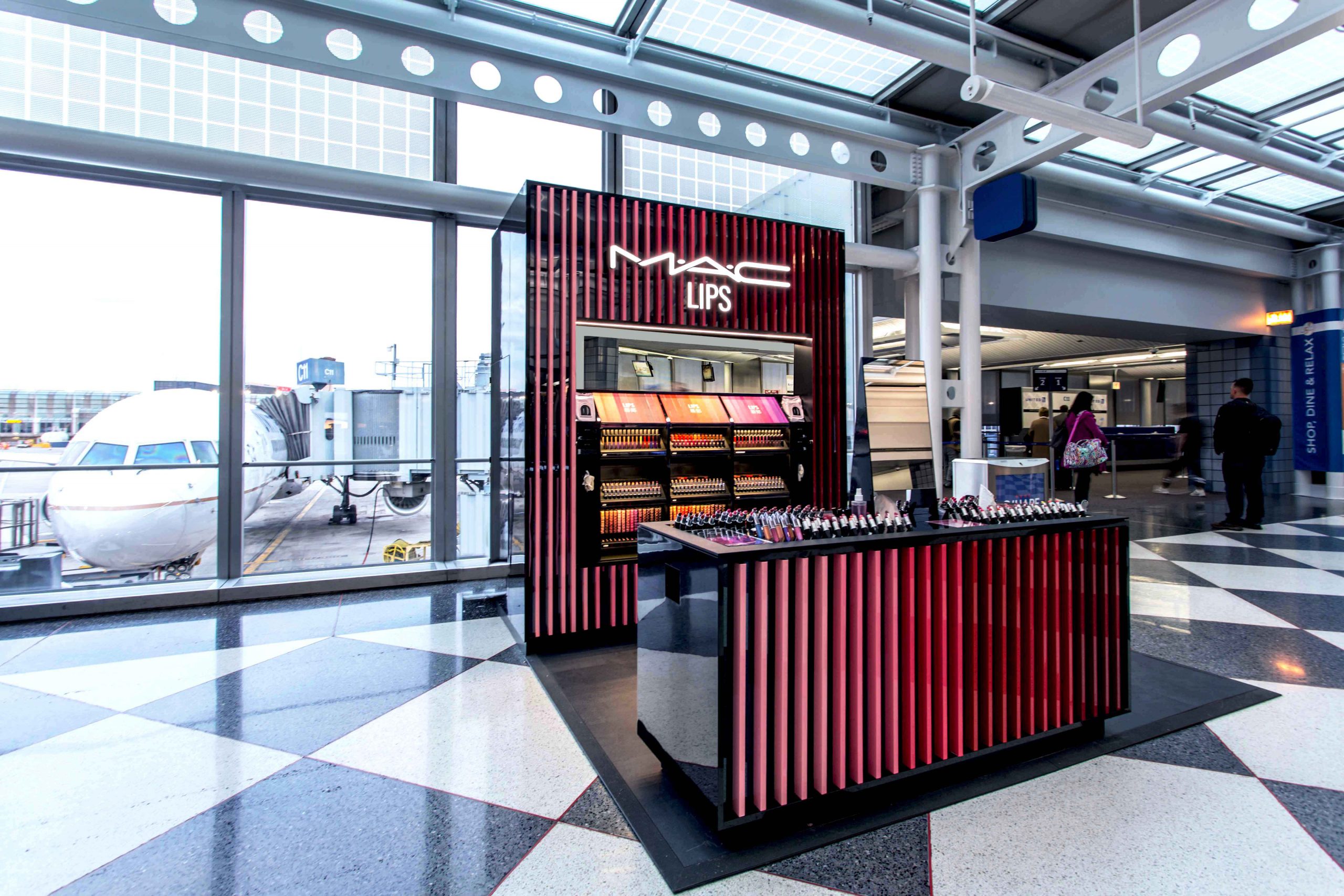 m-a-c lips studio Popping up in the Americas: Hudson Group opens MAC Lips Studio at Chicago  O'Hare : Moodie Davitt Report