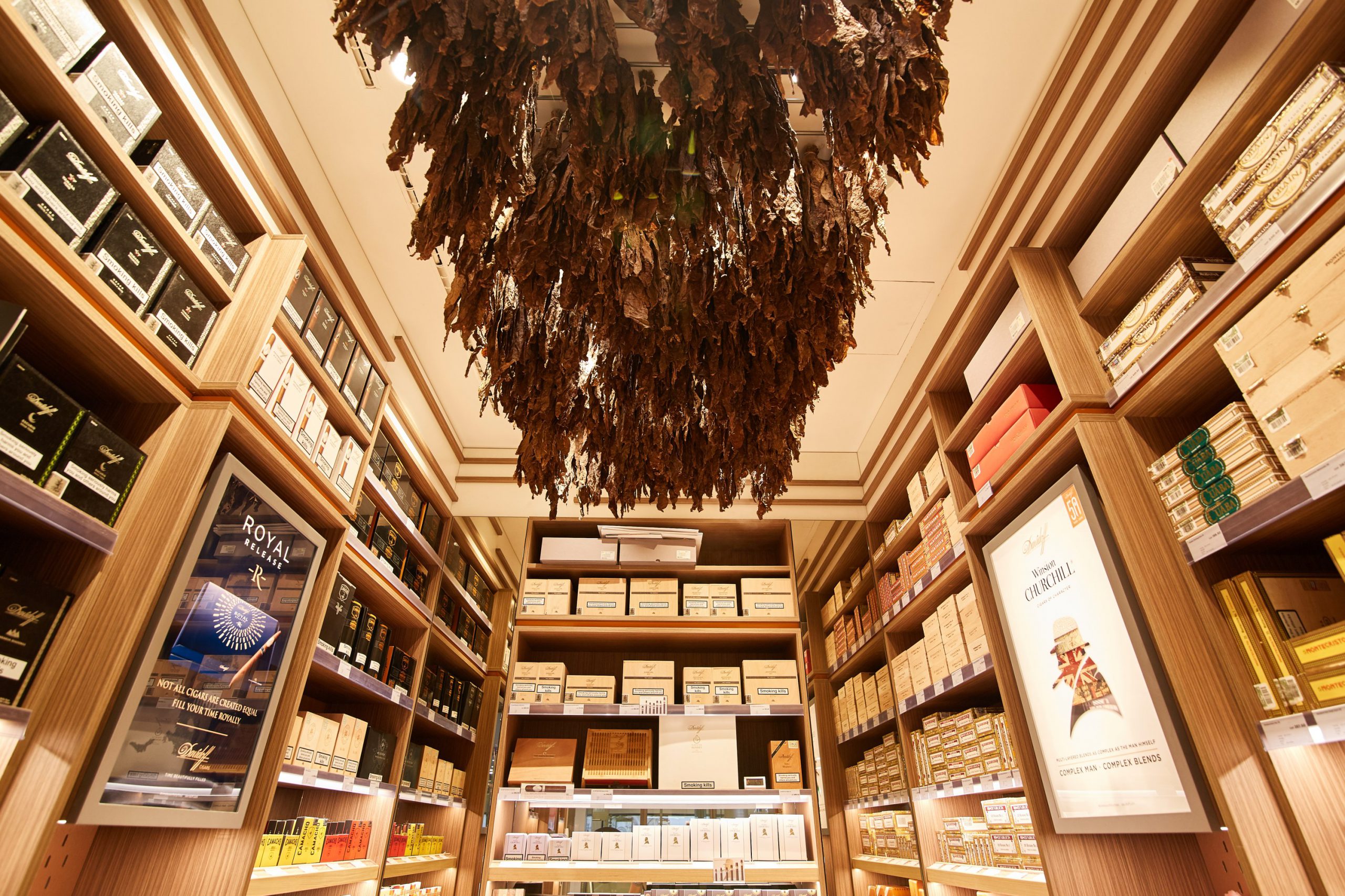 zurich airport duty free tobacco prices Oettinger Davidoff and Dufry open new walk-in humidor at Zürich Airport :  Moodie Davitt Report