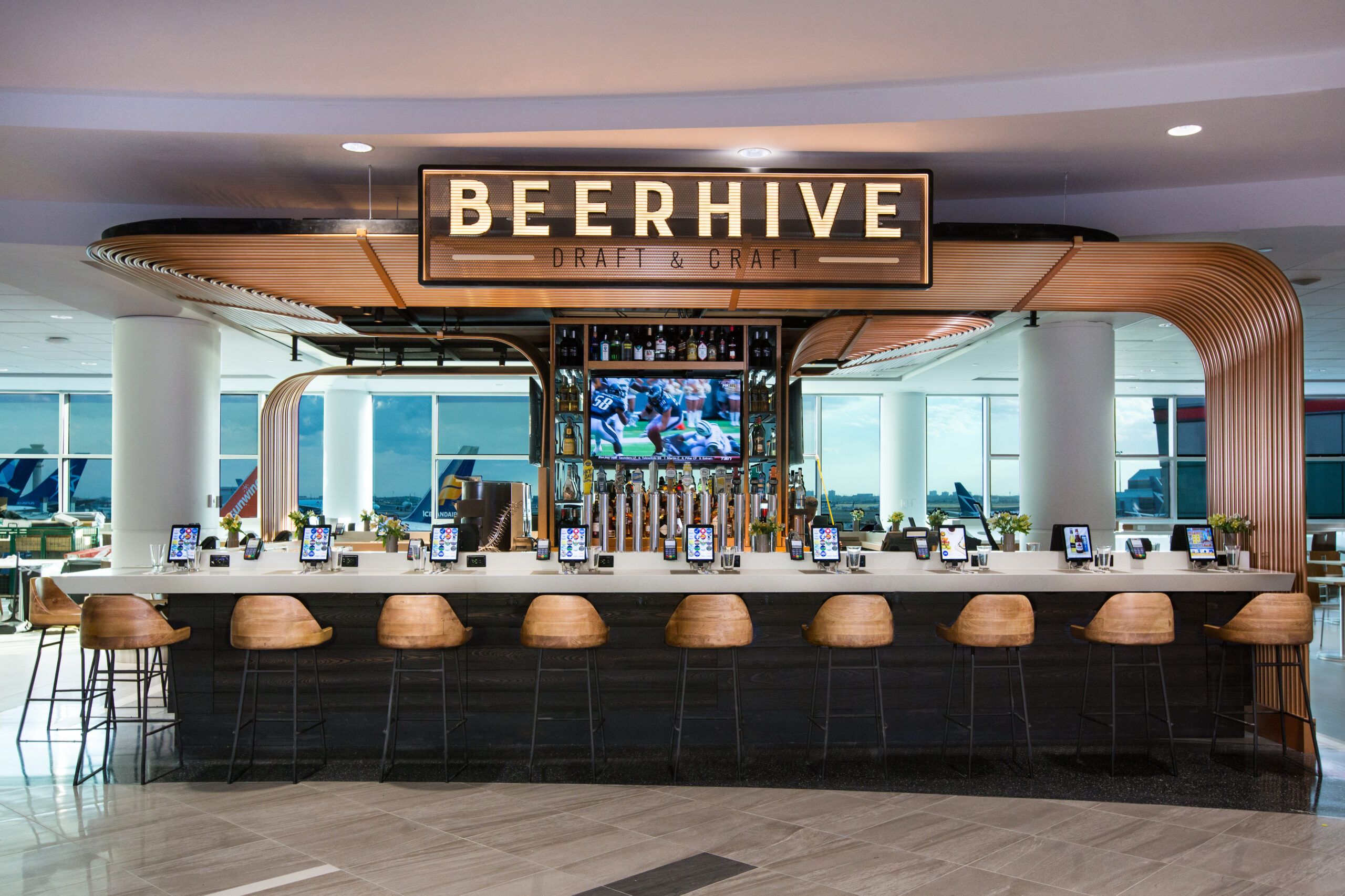 OTG_YYZ_Beerhive_01