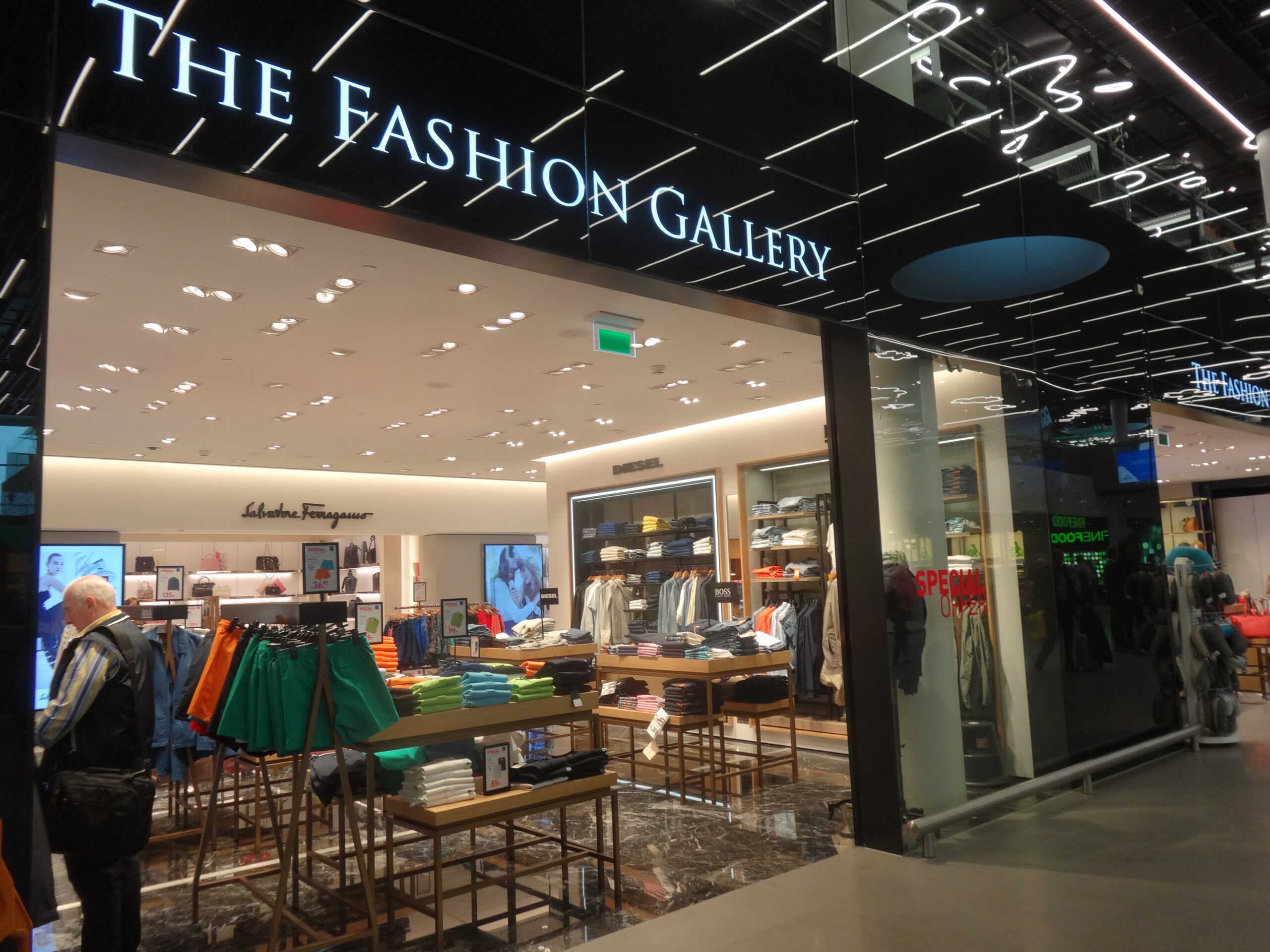 Lagardère Travel Retail introduces The Fashion Gallery concept to Schiphol, with a blend of luxury and fast casual brands