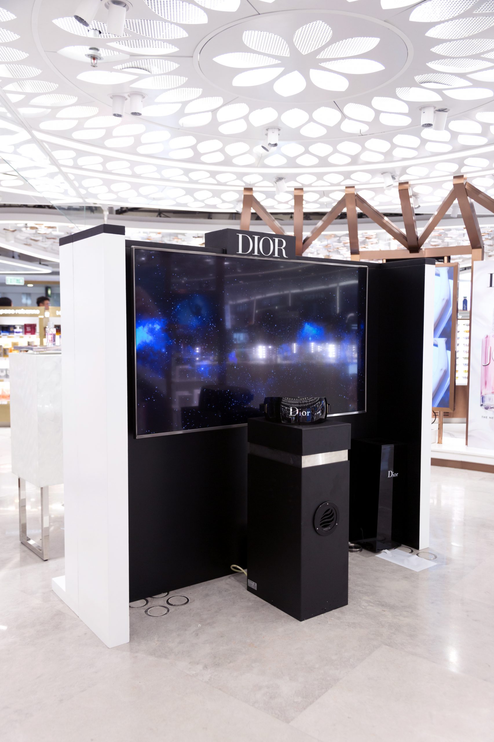 The shilla duty free joy by dior pop-up curated zone beauty&you hong kong international airport