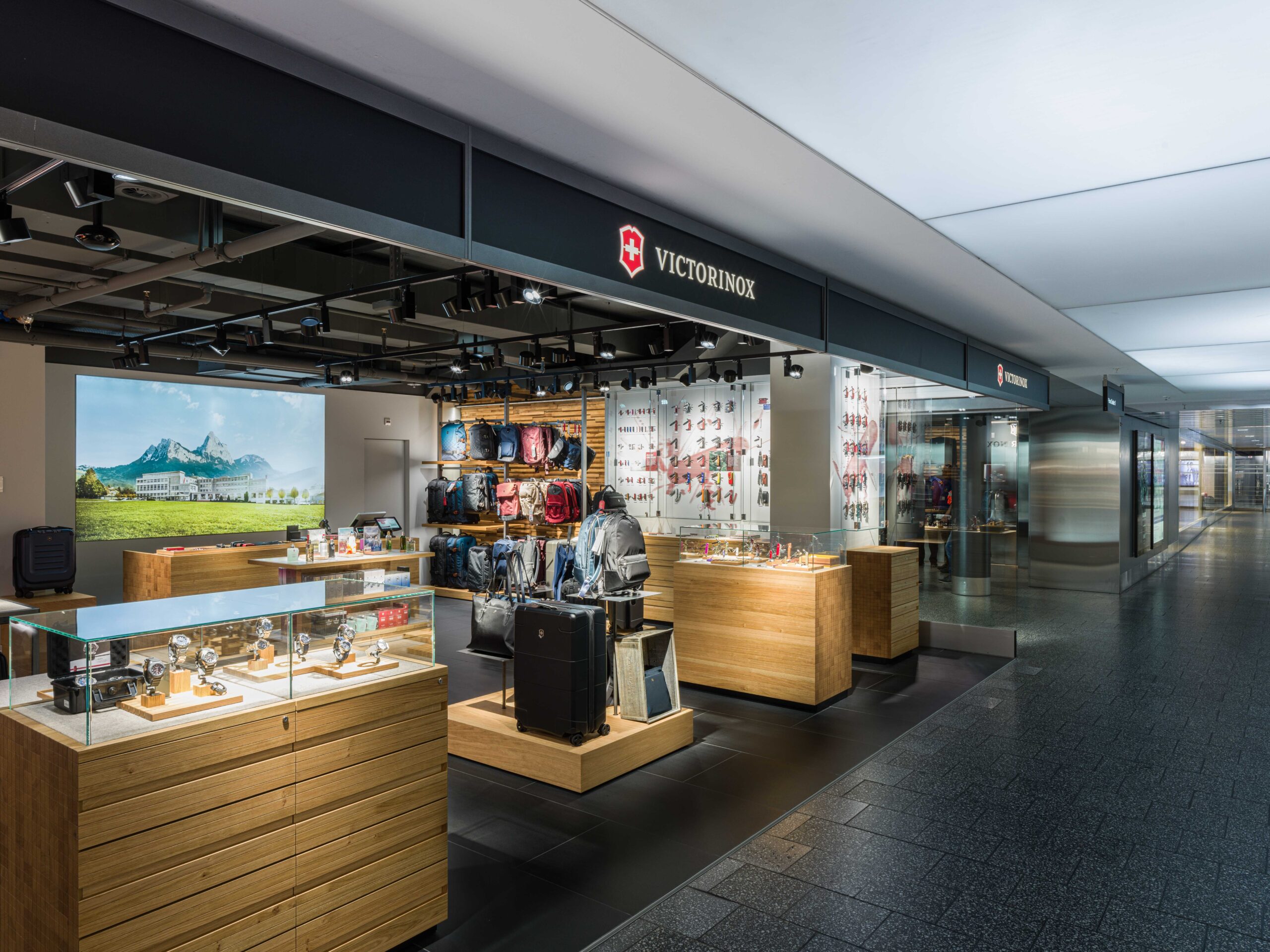 Tumi zurich outlet airport