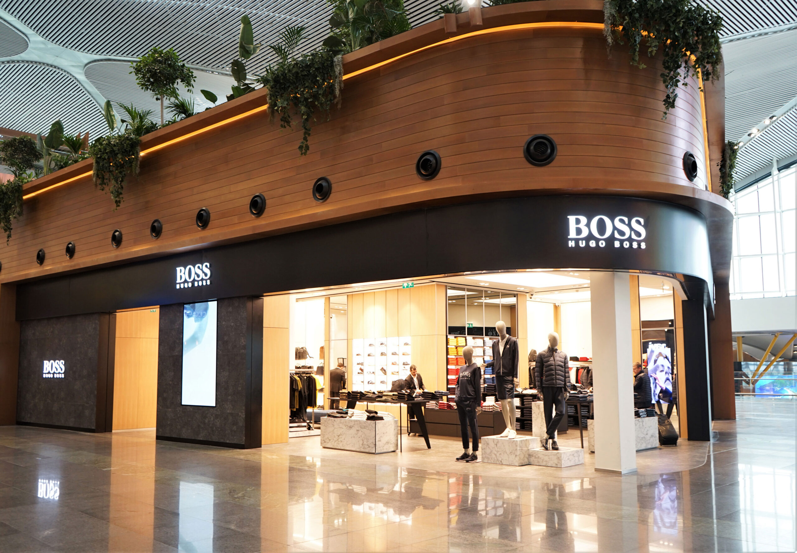 Unifree Gebr Heinemann and Hugo Boss open two Boss stores at Istanbul Airport Moodie Davitt Report