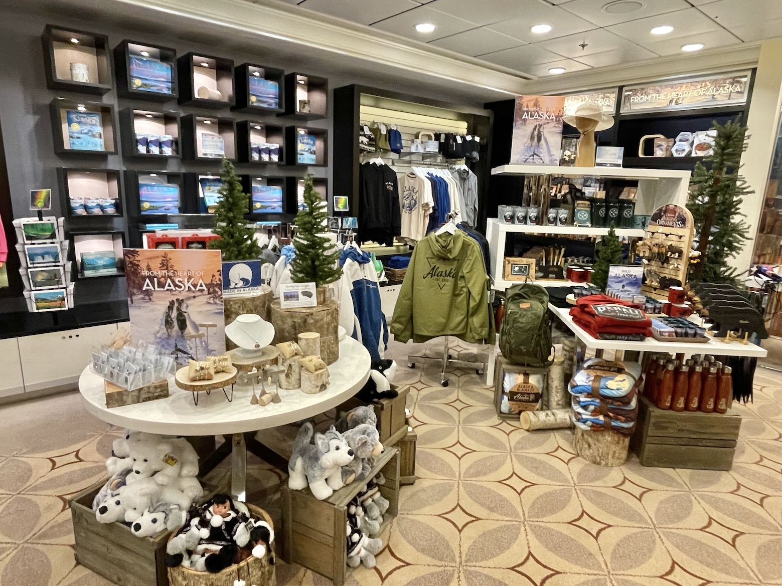 Azamara Signs Retail Partnership With Starboard Cruise Services