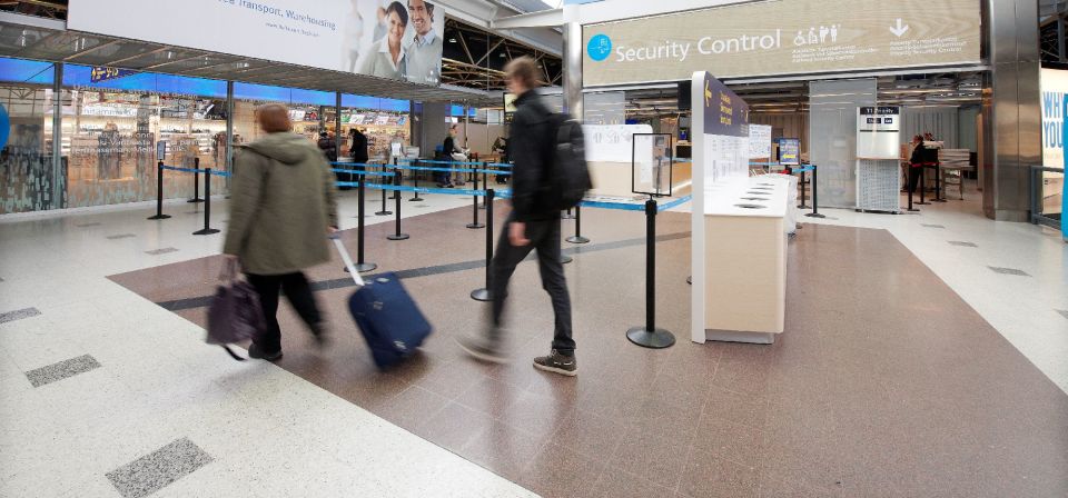 helsinki_airport_security_check_t1