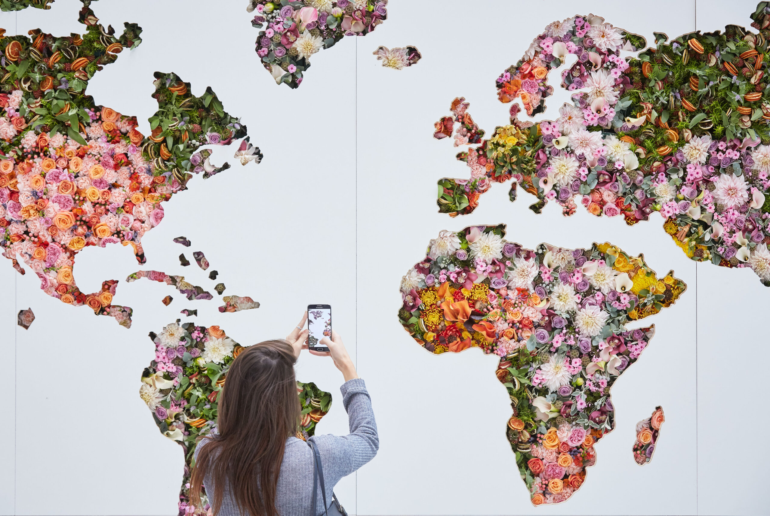 A giant floral map of the world is unveiled at Heathrow to celebrate the airport’s new global fragrance report. The map is 11 ft. by 18ft and uses around 2,000 fresh flower stems and showcases the most popular scents by country en vogue right now, as well as celebrating the new season fragrances. BBZ/REX/SHUTTERSTOCK