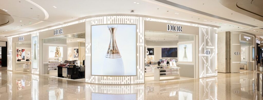 Dior opens largest travel retail boutique at cdf Haikou International ...