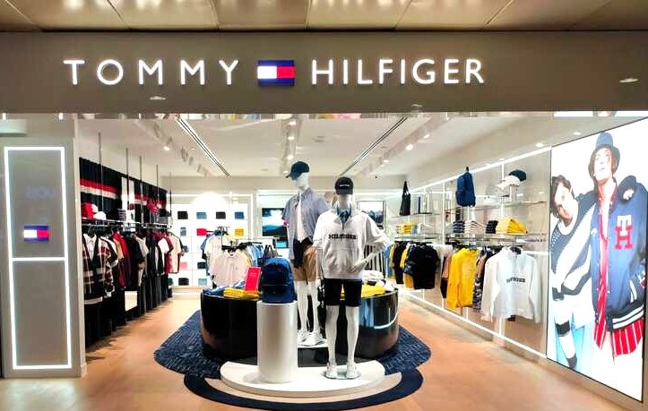 Entrada Da Frente Para a Loja Tommy Hilfiger Em Singapore Shopping