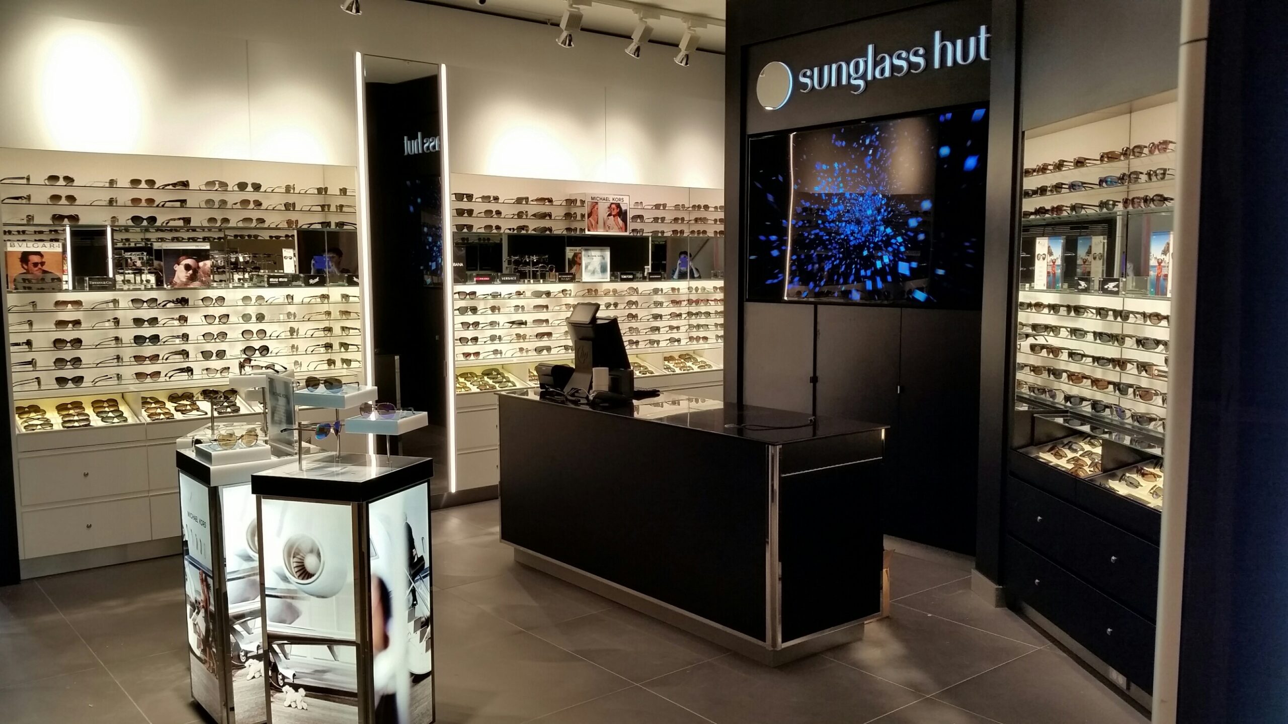 Sunglass Hut - Christchurch Airport