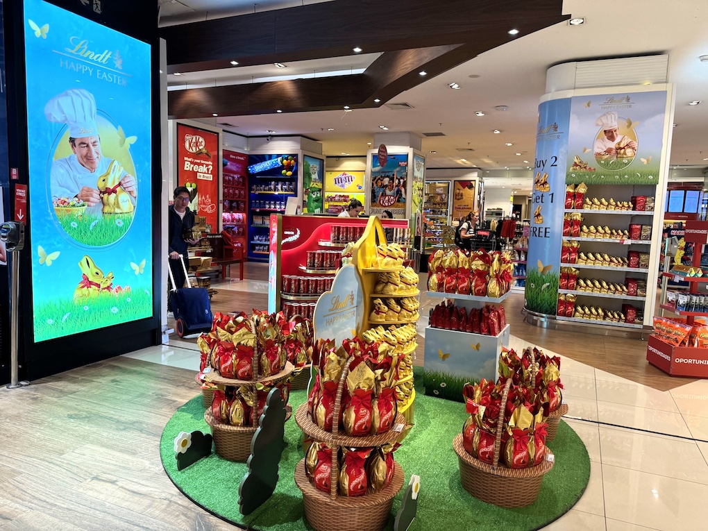 Lindt & Sprüngli brings Easter garden pop-up to São Paulo and