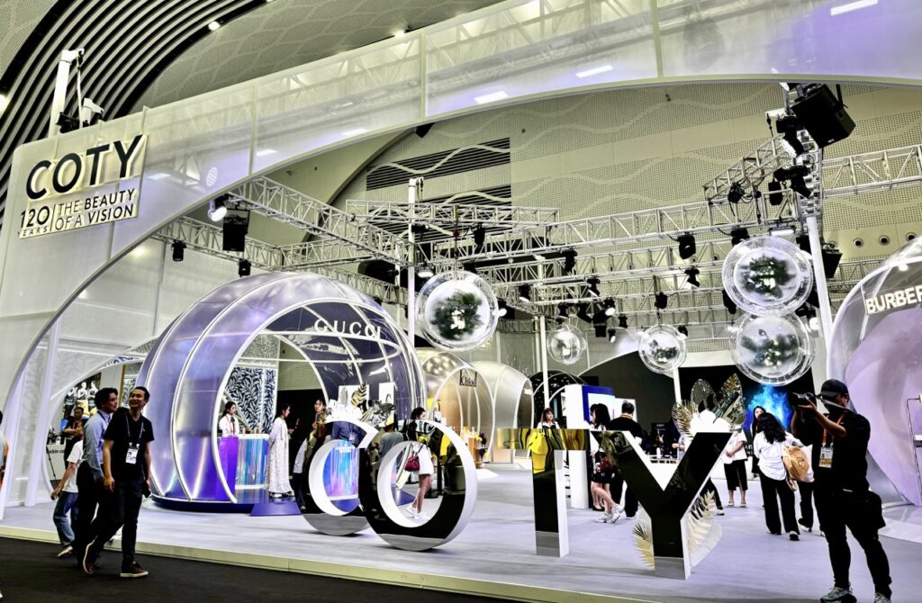 On location with The Moodie Davitt Report at the Hainan Expo : Moodie ...