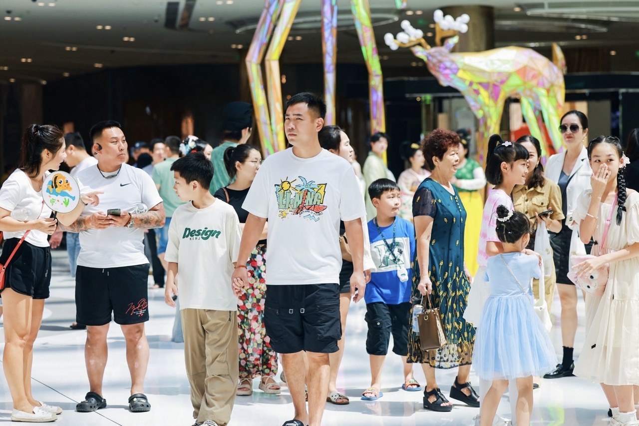 cdf Haikou International Duty Free Shopping Complex embraces summer with ‘megabenefit’ event