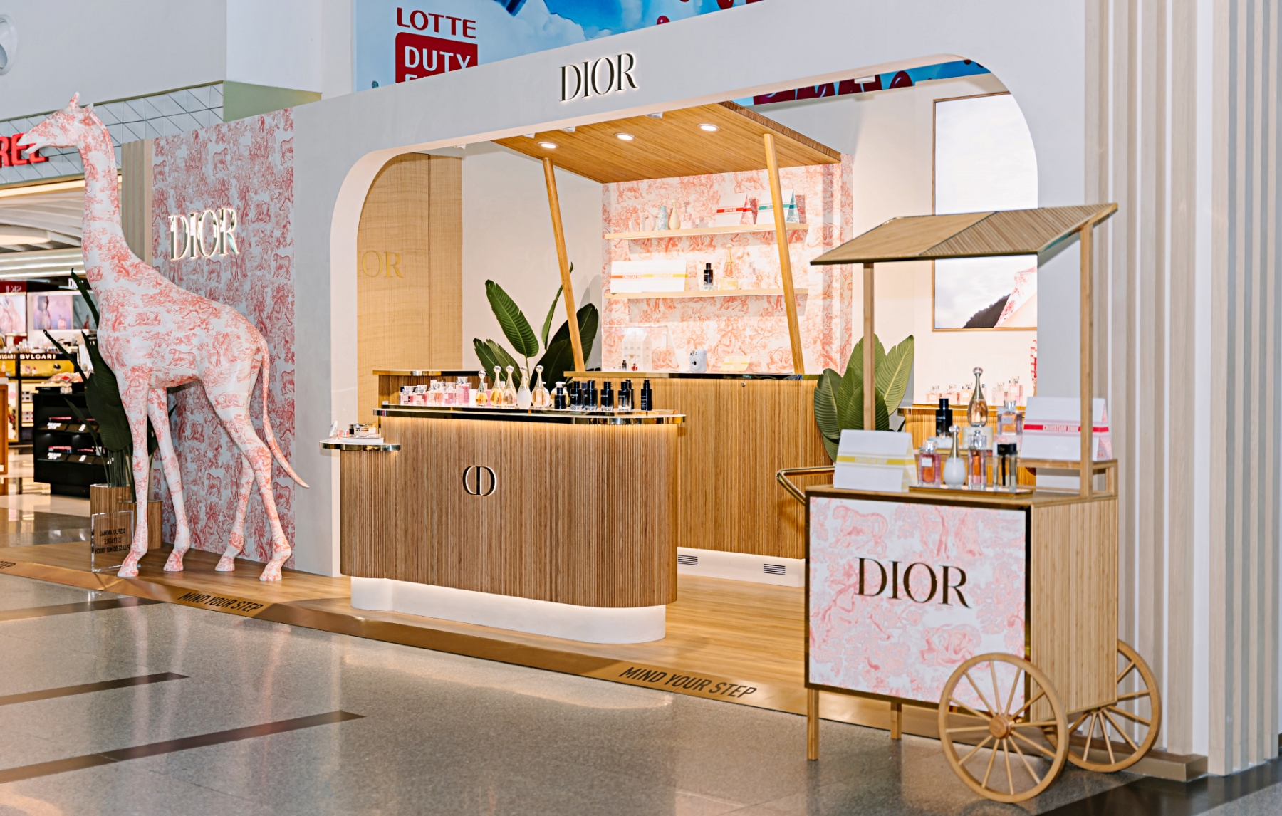 Lotte Duty Free opens Dior pop-up store at Da Nang Airport