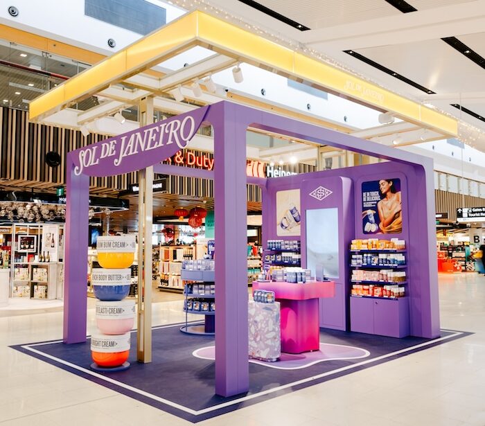 Sol de Janeiro and Heinemann Oceania celebrate Delícia Drench line with Sydney Airport pop-up