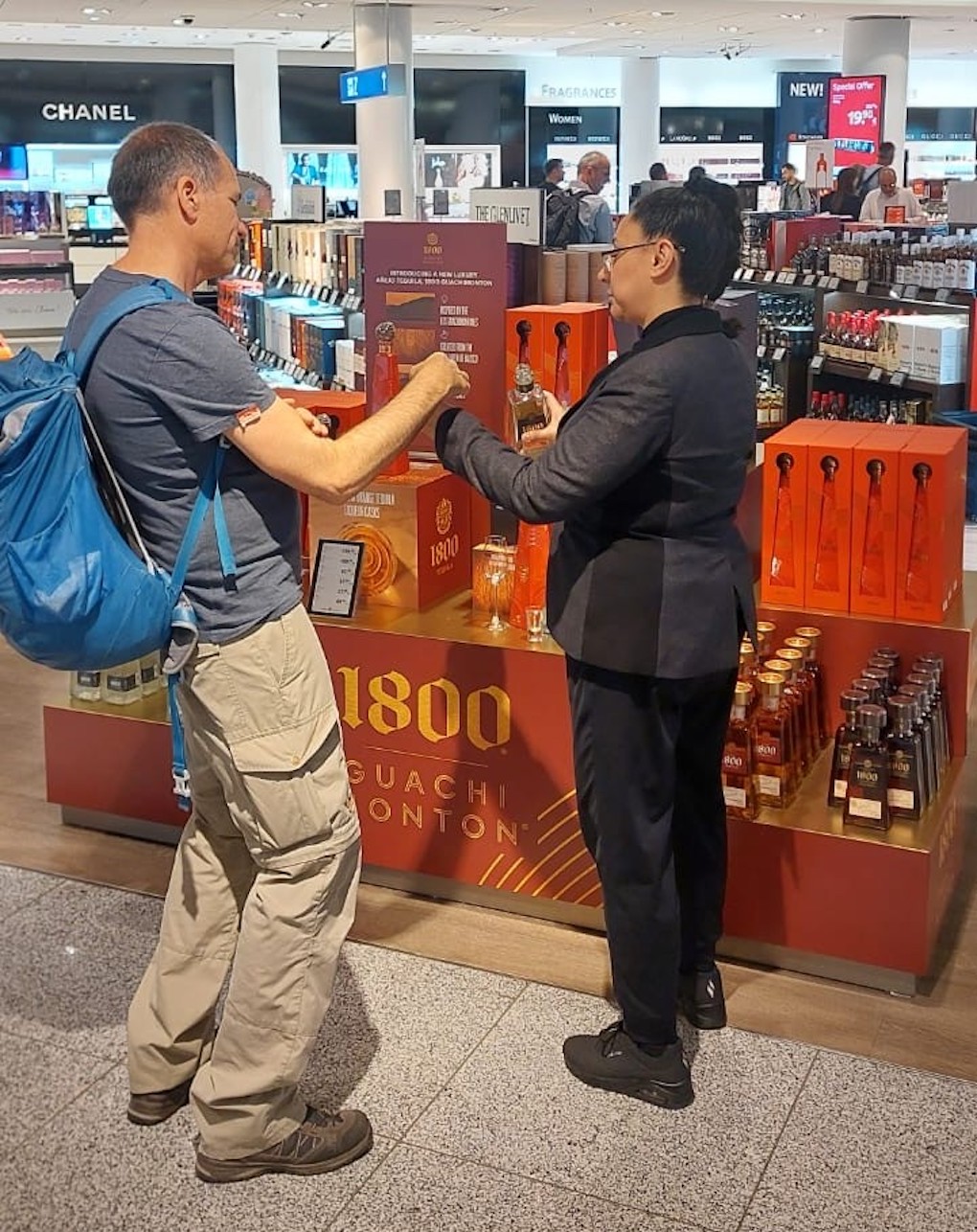 Proximo and Gebr. Heinemann serve 1800 GuachiMonton Tequila at